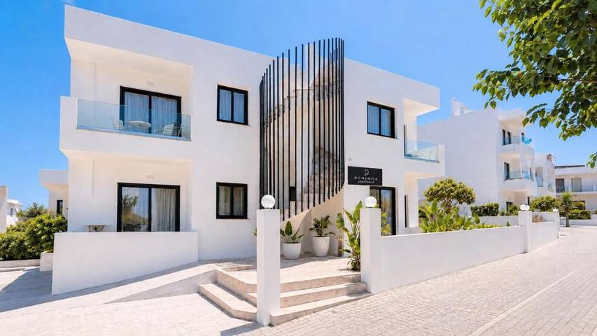 Appart’hôtel pour 3 personnes, avec Balcon et Terrasse ainsi que Jardin et Piscine
