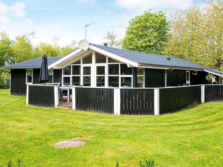 Ferienhaus für 8 Personen, mit Terrasse und Sauna in Falen (Ringkøbing-Skjern Kommune)