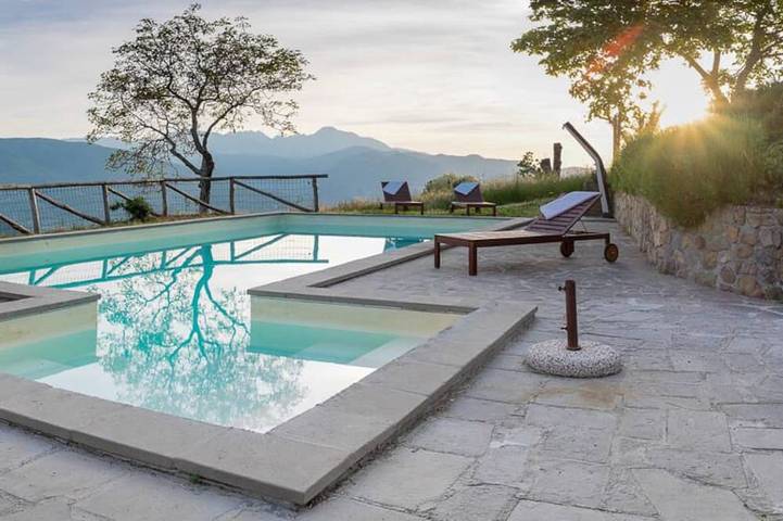 Location de vacances pour 8 personnes, avec balcon et jardin, animaux acceptés à Castiglione di Garfagnana