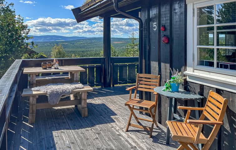 Feriehus for 8 personer med terrasse in Åmot 