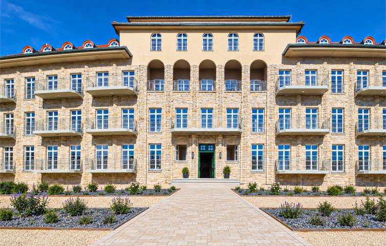 Ganze Ferienwohnung, Gemütliche Wohnung mit Terrasse und TV, Nähe Dönerhaus in Bad Frankenhausen, Region Kyffhäuser