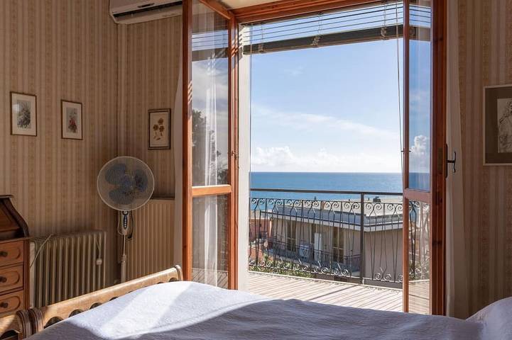 Apartamento entero, Precioso apartamento para 6 personas con A/C, WIFI, terraza, mascotas permitida y vista panorámica in Laigueglia, Riviera di Ponente