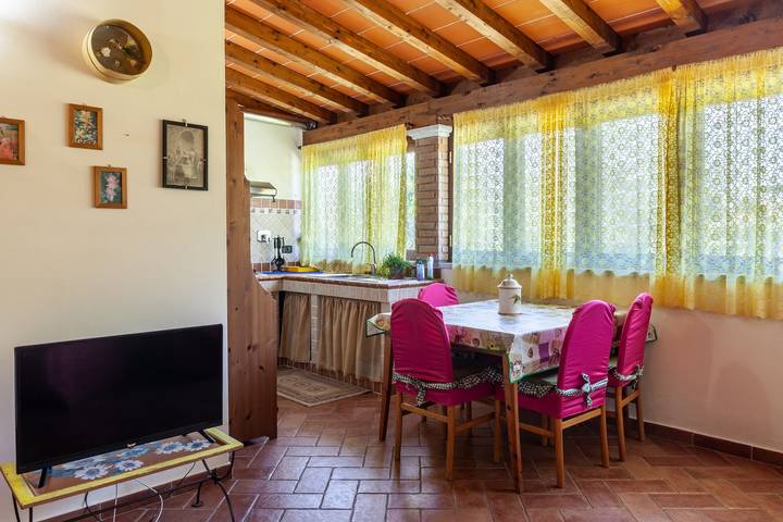 Casa di vacanza 'Casina Del Glicine in Massa, Riviera Toscana