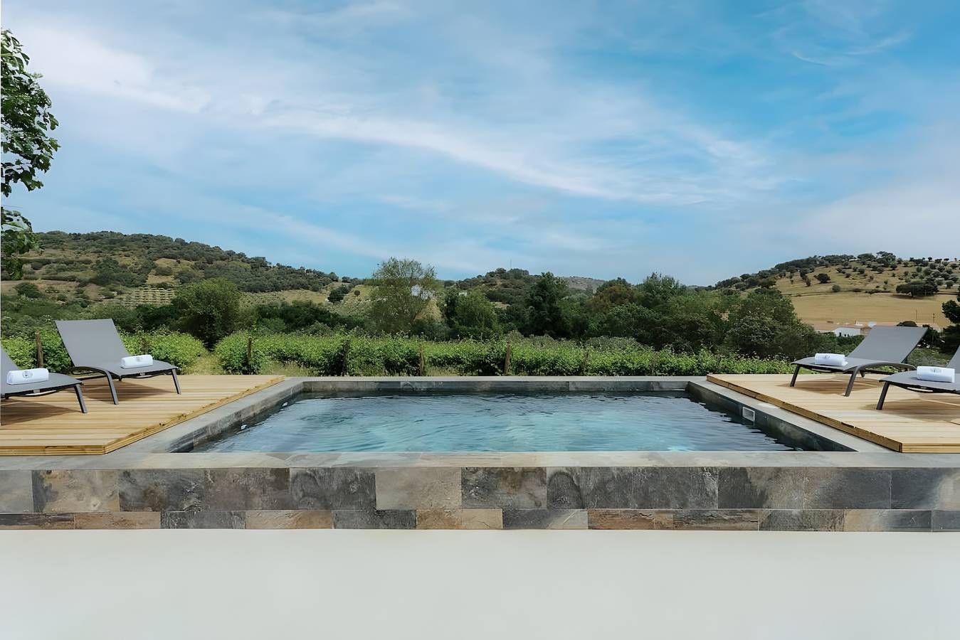 Appartement entier, Appartement 'Alicante' avec vue sur la montagne, Wi-Fi et climatisation in Nossa Senhora da Vila, Nossa Senhora do Bispo e Silveiras, District de Évora