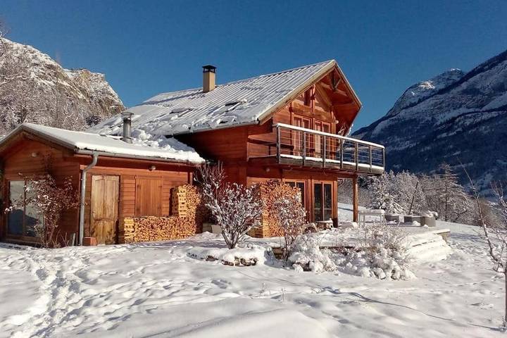 Gîte pour 10 personnes, avec balcon ainsi que vue et jardin à Saint-Martin-de-Queyrières - 3