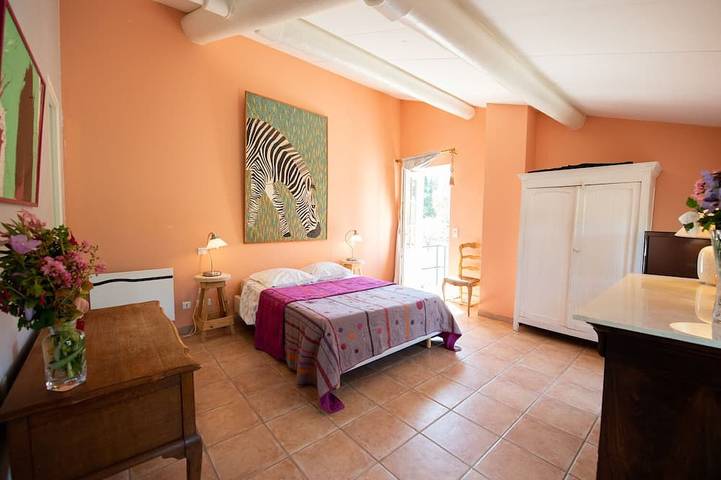 Gîte pour 2 personnes, avec jardin et piscine à Valaurie - 3