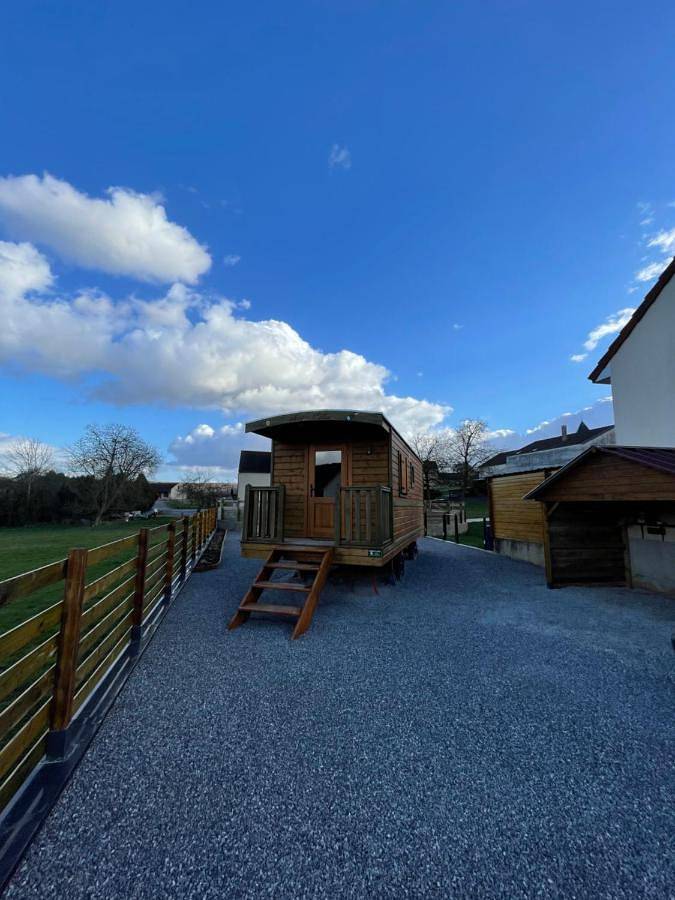 Chez Célia, Roulotte en Champagne in Fleury-la-Rivière, Parc naturel régional de la Montagne de Reims