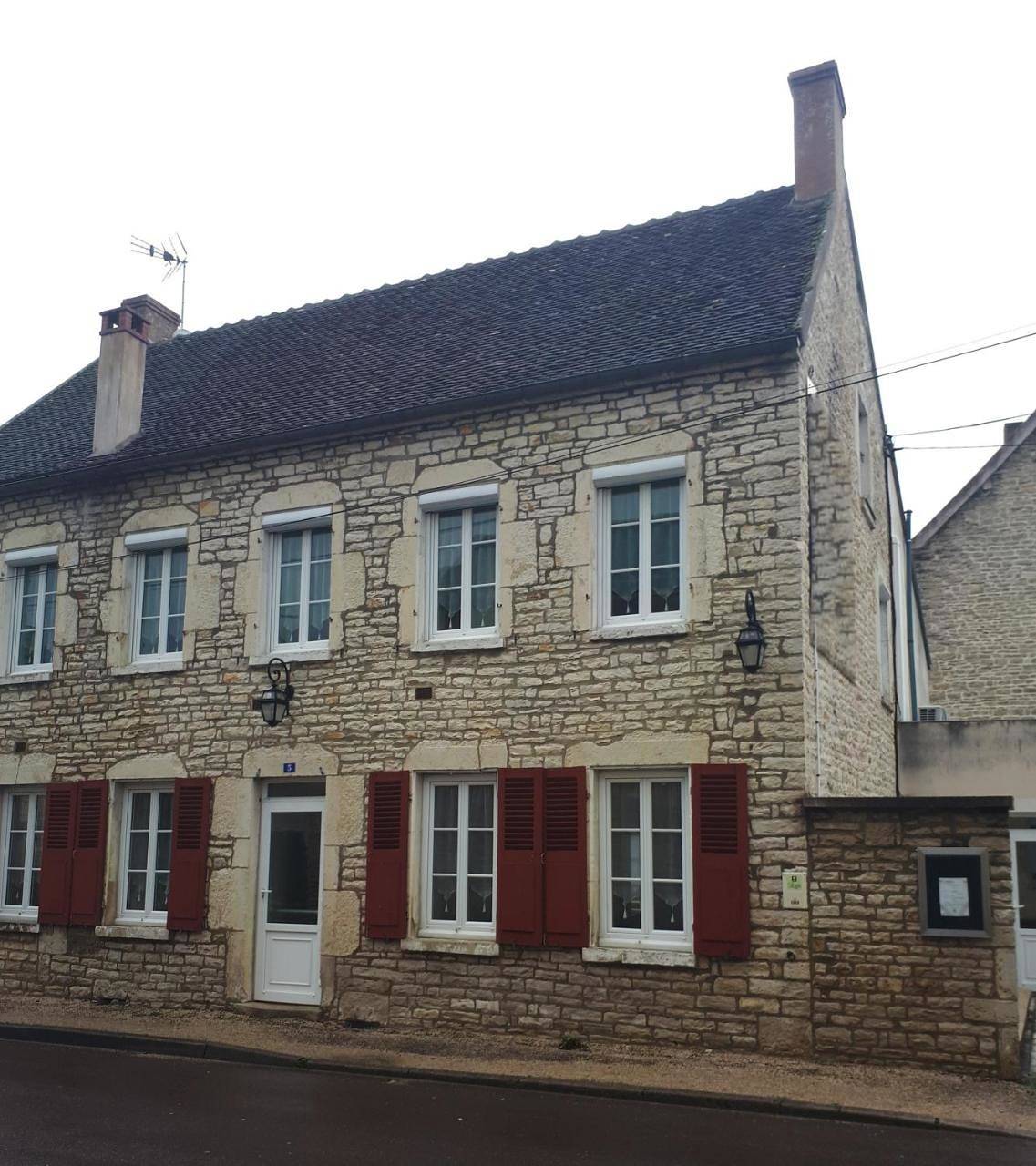 Chambres d'hôtes la Chaumière in Arcy-sur-Cure, Région d'Auxerre