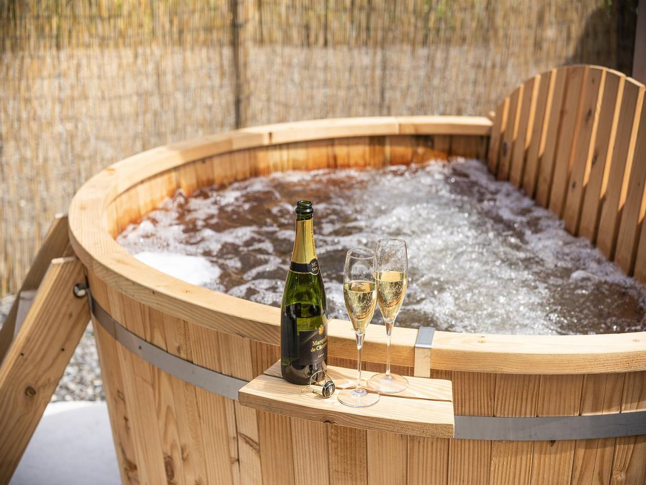 Rural holiday home with a hot tub in Haaksbergen, Twente