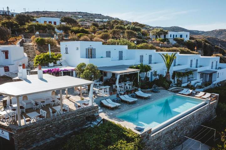 Gîte pour 2 personnes, avec Terrasse et Jacuzzi ainsi que Jardin et Piscine dans Platis Gialos Sifnos - 2