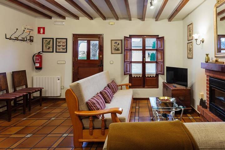 Casa rural para 8 personas, con Balcón y Terraza además de Jardín y Vistas en Pruneda - 4