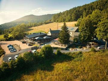 Cottage pour 4 personnes, avec vue et terrasse à Saint-Julien-Chapteuil
