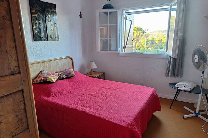 Gîte pour 4 personnes, avec piscine dans Plage de la Baumette - 3