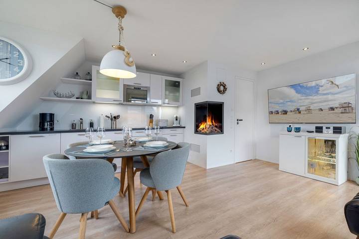 Ganze Wohnung, Strandnah gelegenes, sehr komfortables 3-Raum-Appartement im Ober & Dachgeschoss in Nordfriesische Inseln (Schleswig-Holstein) (Schleswig-Holstein), Hörnum