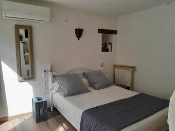 Cottage pour 2 personnes, avec jardin et terrasse à Eyragues