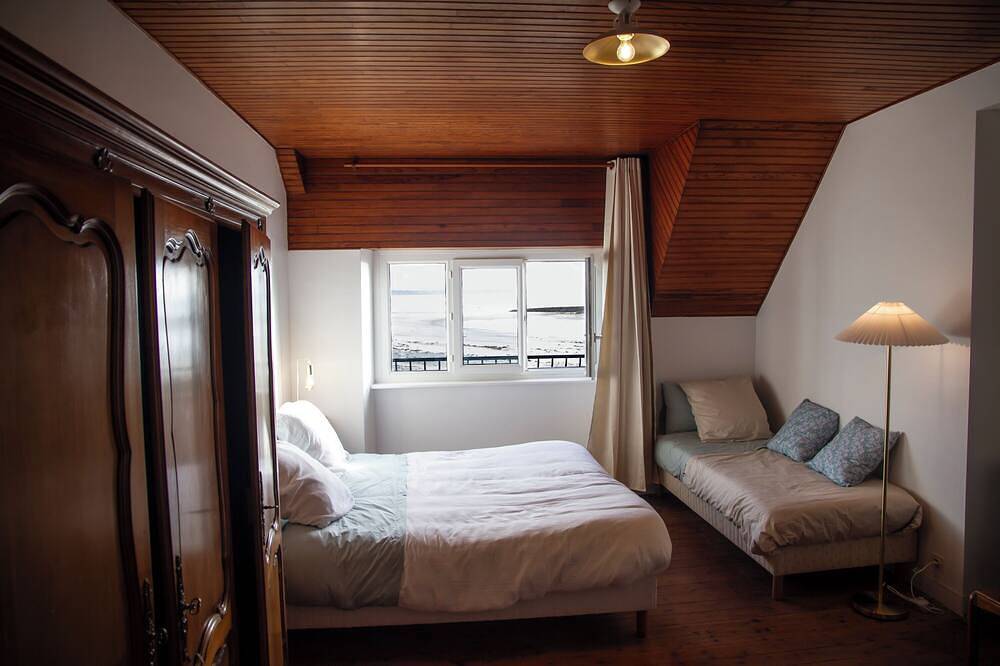 \"Kerflo, Pen an Truck, on the beach in Île-Tudy, Region de Quimper