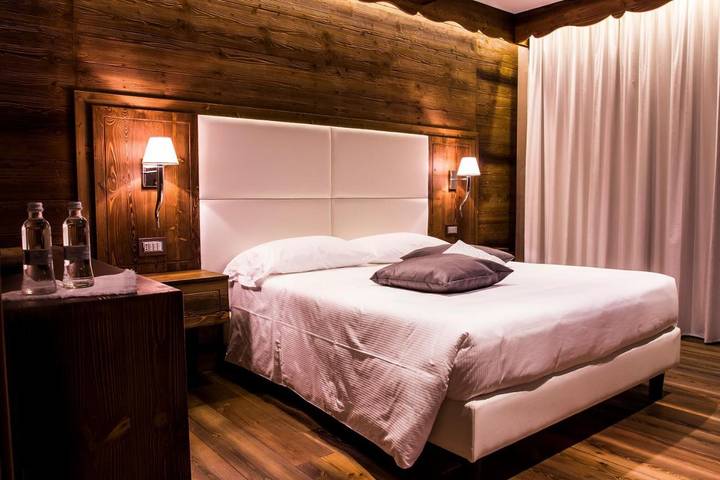 Hôtel pour 2 personnes, avec vue et piscine ainsi que jardin et sauna dans Lurisia