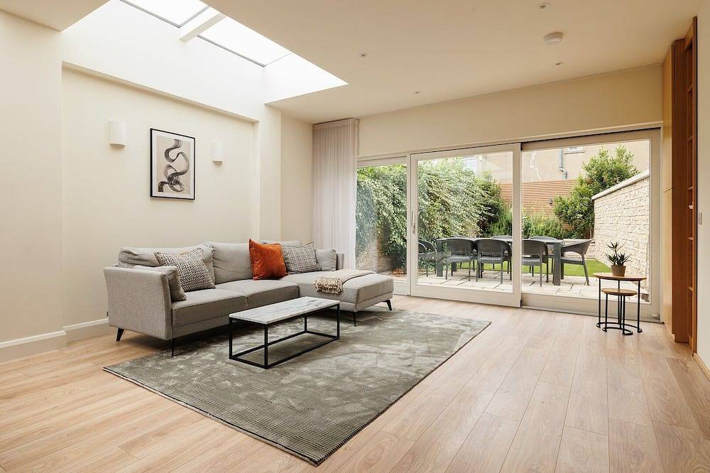 Guestready - Contemporary home with garden in Dublin, County Dublin