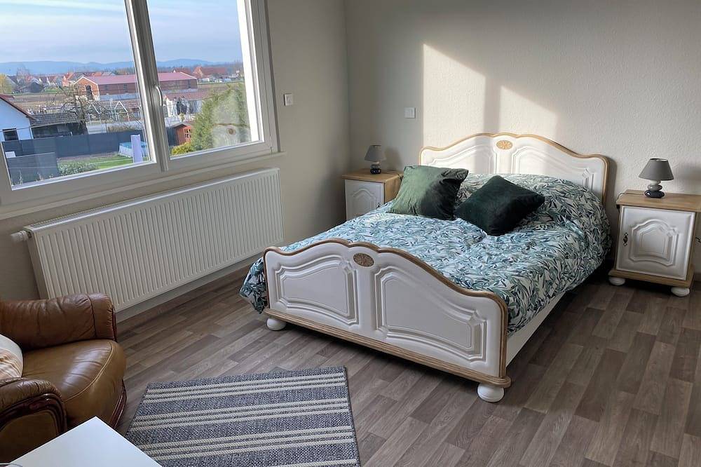 Country house in northern Alsace, ideal for family vacations. in Schleithal, Wissembourg region