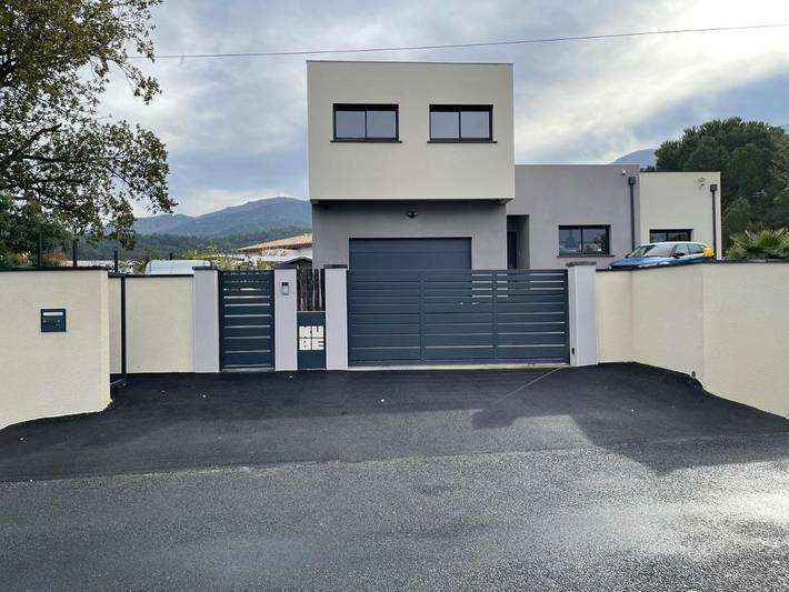 Ferienwohnung für 4 Personen, mit Garten und Pool sowie Ausblick - 1