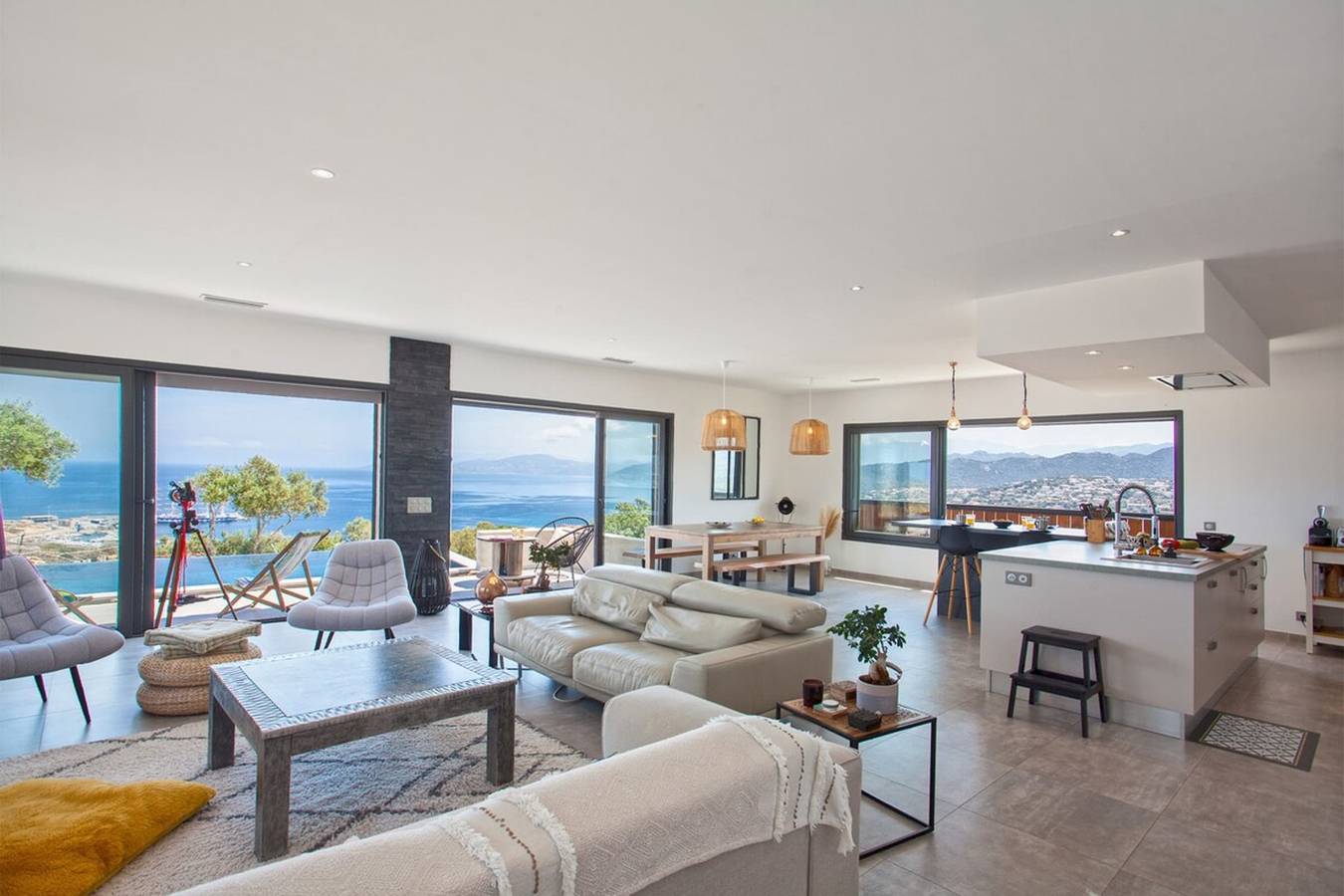 Villa Bianca              in L'Île-Rousse, Calvi region