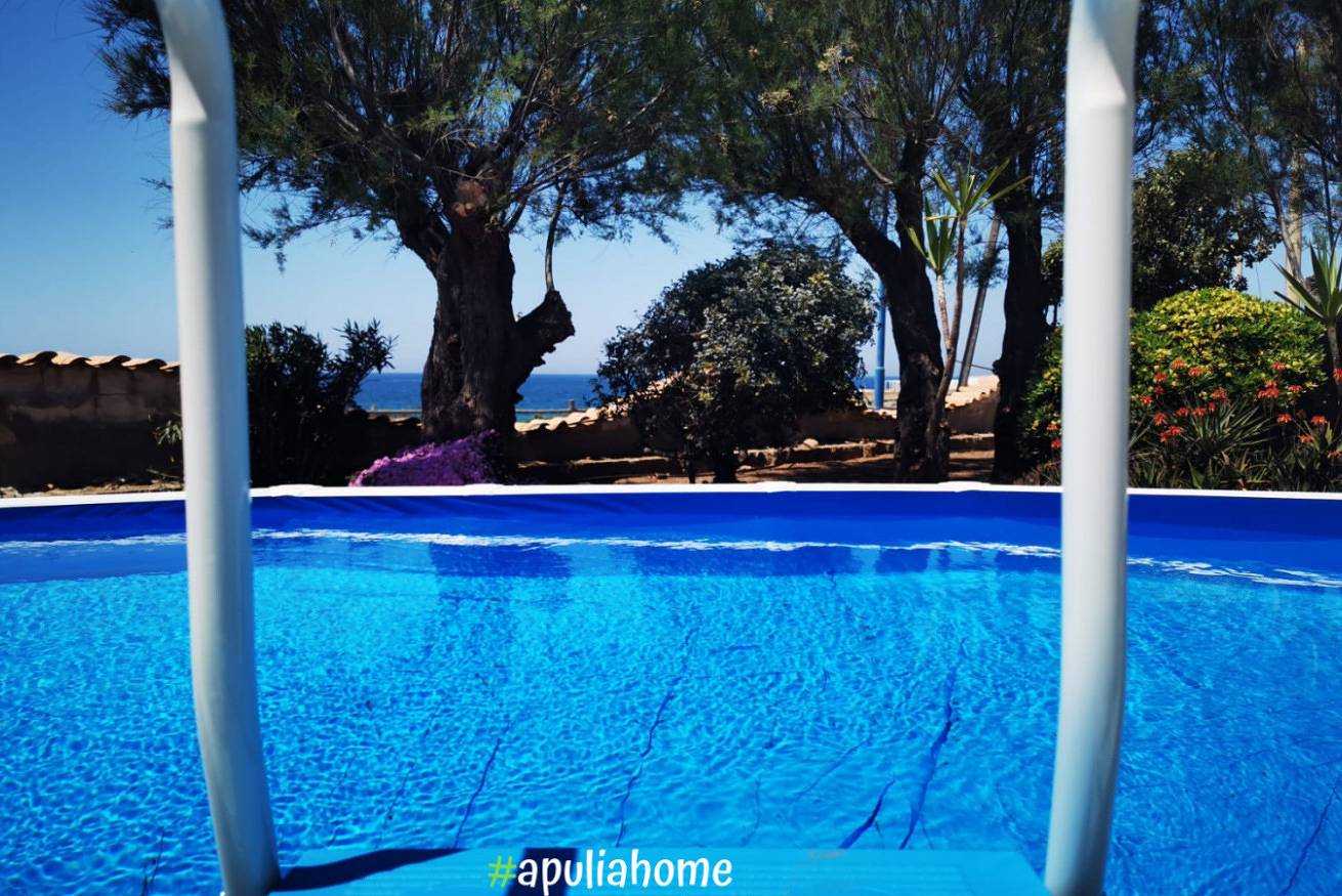 Appartamento intero, Emma's Villa  fronte mare con piscina in Torre Suda, Racale