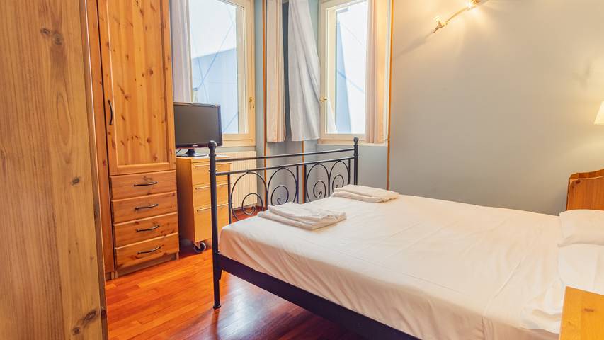 Ferienwohnung für 5 Personen, mit Balkon und Ausblick sowie Seeblick in Gardone Riviera - 4