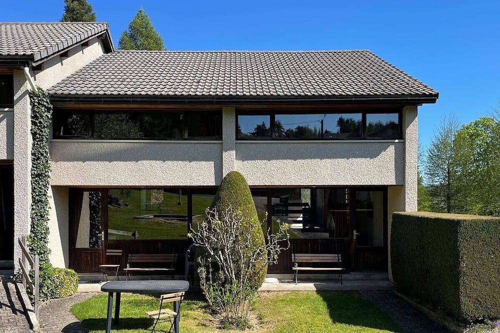 Valley Rio cottage style 2/6 persons in Le Chambon-sur-Lignon, Massif Central