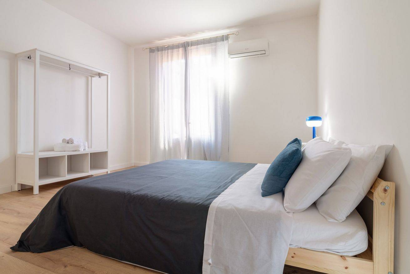 Appartement entier, Roomy Apartment between the Port and Politeama in Palerme, Province de Palerme