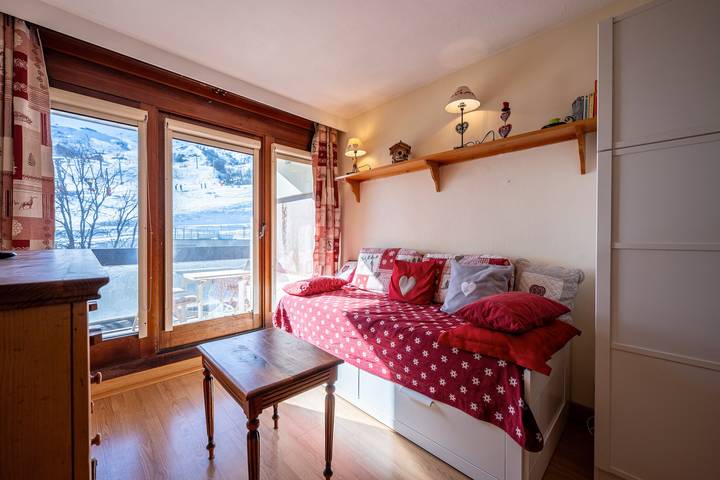 Studio entier, Studio 'Le Cosmos' avec vue sur la montagne et balcon in Le Corbier, Villarembert