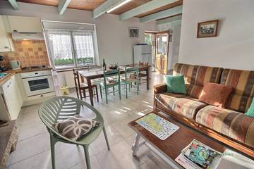 Gîte pour 4 Personnes dans Saint-Servais, Région de Guingamp, Photo 1
