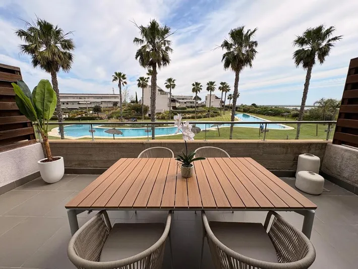 Appartement de vacances pour 5 personnes, avec jardin ainsi que piscine et vue - 1