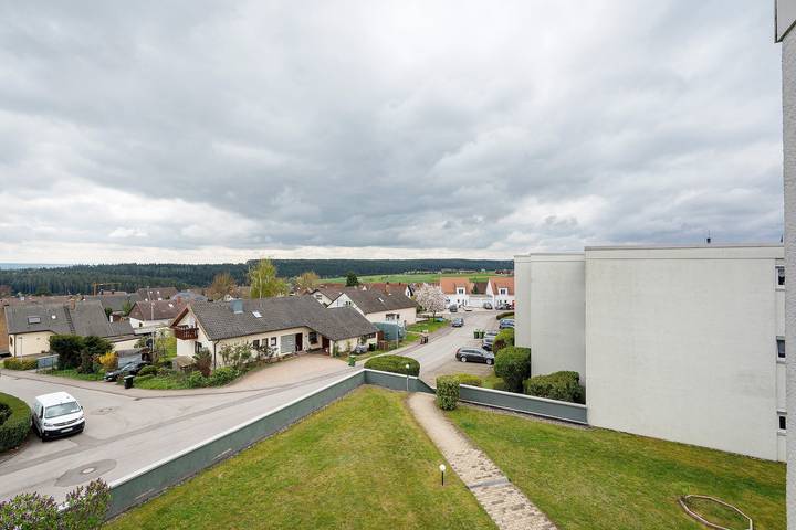 Hel lejlighed, Stylish, Comfortable Apartment with Balcony and Scenic Views in Neubulach, Nord Sortskoven