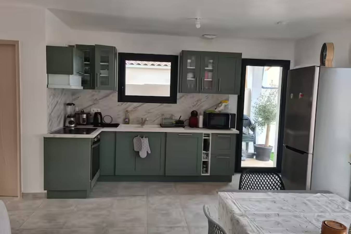 Bright house in Pezens for 8 people in Pezens, Región de Carcassonne