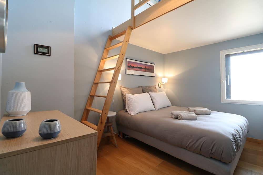 La Maison Farget, charming house, indoor pool, large terrace in Pernes-les-Fontaines, Parc naturel régional du Mont-Ventoux