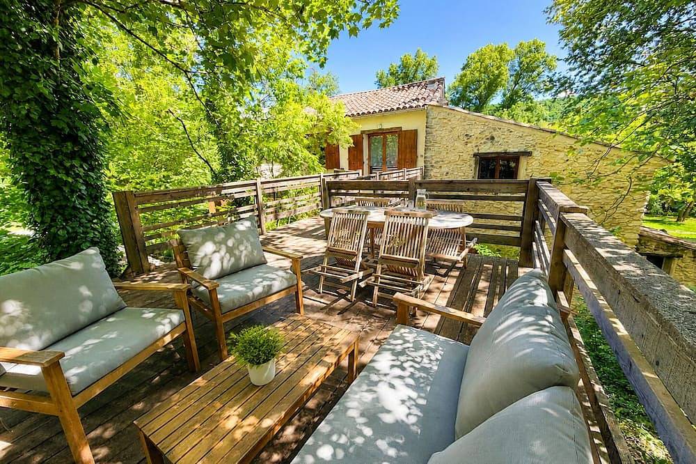 Appartement entier, Écureuil – Gîte, bassin & spa in Forcalquier, Parc naturel régional du Luberon