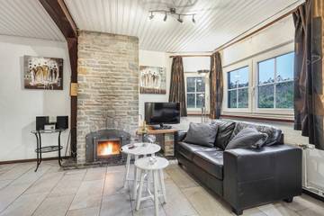 Gîte pour 4 personnes, avec balcon/terrasse et terrasse à Trois-Ponts
