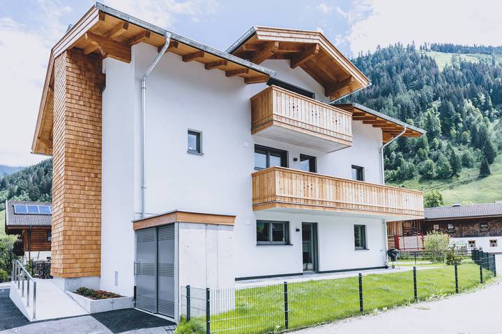 Ferienwohnung für 4 Personen, mit Balkon und Whirlpool in Rauris