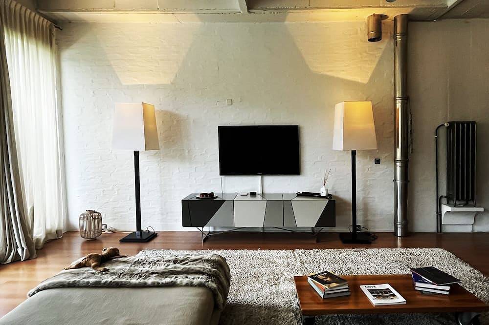 Entire apartment, Luxury loft downtown Geneva in Genève, Lake Geneva