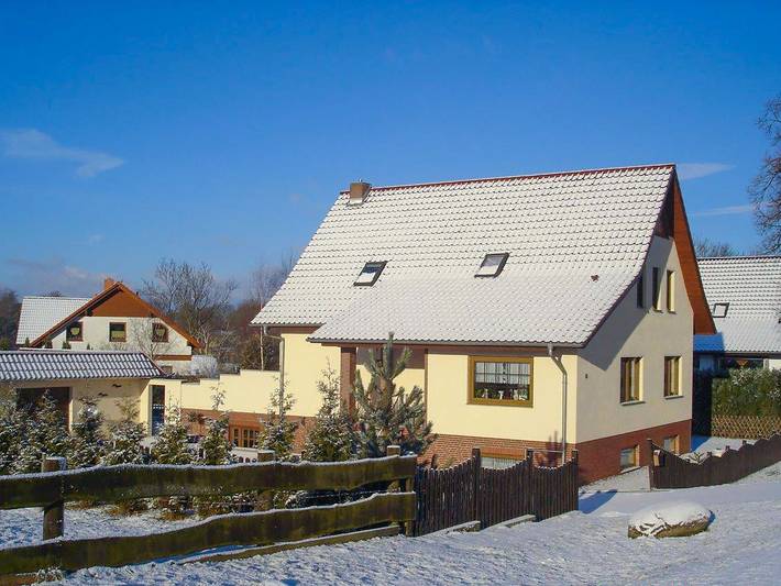 Ferienwohnung für 6 Personen, mit Garten in Sundhagen