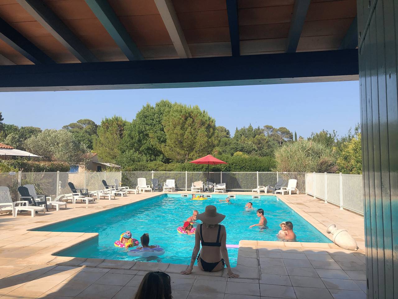 Gîte 'Le Cyprès' chez Heike et Didier, piscine partagée, Wi-Fi et climatisation in Saint-Christol-lès-Alès, Région d'Alès