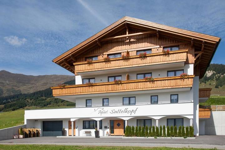 Vakantieappartement voor 5 personen, with balkon and tuin as well as uitzicht in Fiss