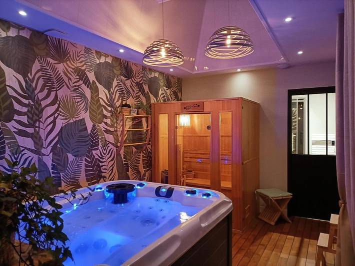 Appartement de vacances pour 2 personnes, avec jacuzzi ainsi que jardin et sauna