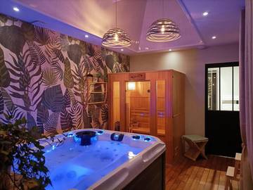 Gîte pour 2 personnes, avec jacuzzi ainsi que jardin et sauna à Esquelbecq