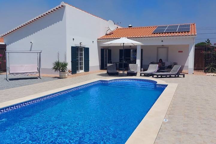 Ferienhaus für 6 Personen, mit Garten in Aljezur