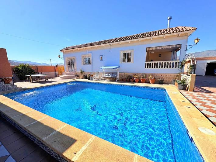Villa Mansa: Vistas a la montaña, piscina privada y Wi-Fi en Pechina in Pechina, Cordillera Penibética