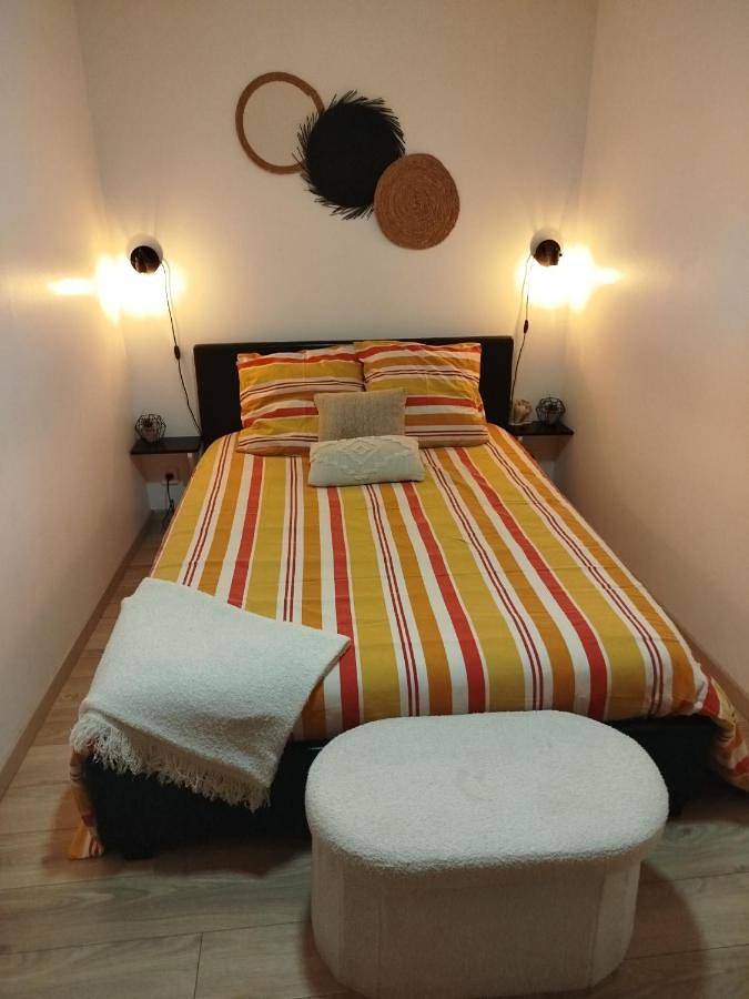 Gîte pour 4 personnes, avec terrasse, animaux acceptés à GY - 3