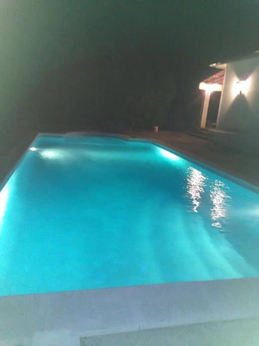 Location de vacances pour 7 personnes, avec vue ainsi que jardin et piscine à Felgueiras - 3