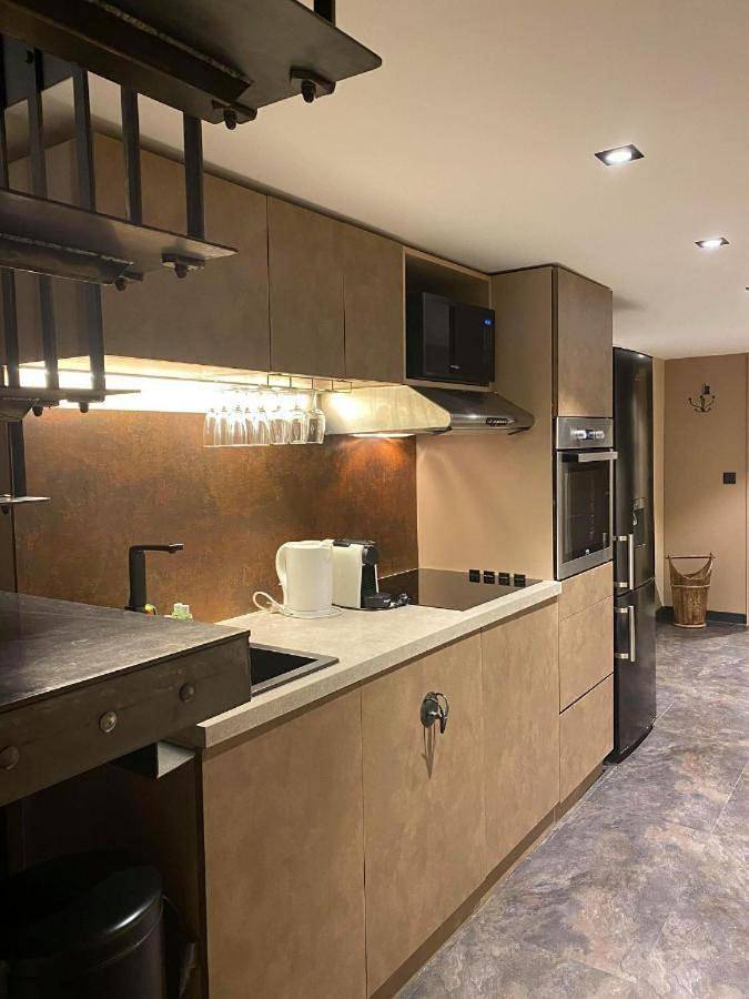 Gîte pour 4 personnes, avec jacuzzi et sauna dans Lac de Montriond