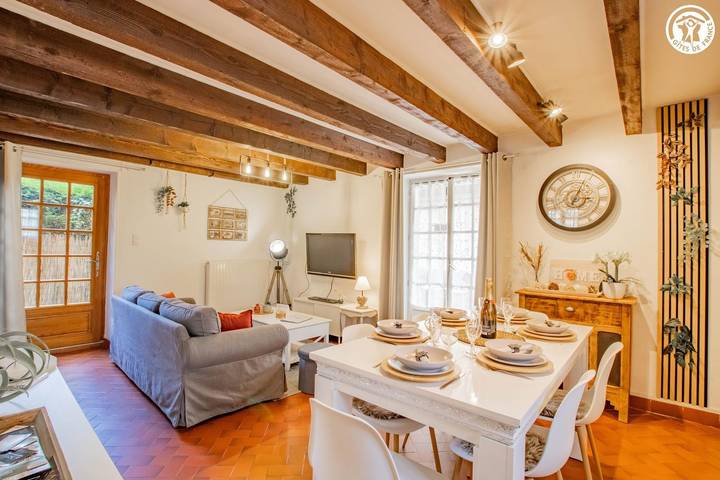 Gîte pour 7 personnes, avec terrasse et jardin ainsi que sauna et jacuzzi à Tournus - 3